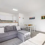דירה Cor Do Mar - Sunny, Clean And Spacious With Sea View, In - Very Close Walking Distance To The And Village *