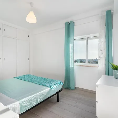 Cor Do Mar - Sunny, Clean And Spacious With Sea View, In - Very Close Walking Distance To The And Village 阿尔沃尔